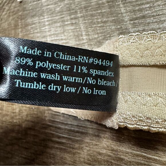 Body Candy Strapless Bra Size 34C - Picture 7 of 7